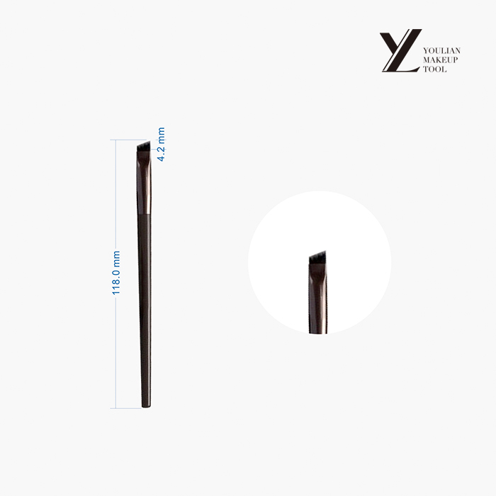 কিভাবে একটি ভ্রু স্পুলি ভ্রু গ্রুমিং এবং মেকআপ ফলাফল উন্নত করে?